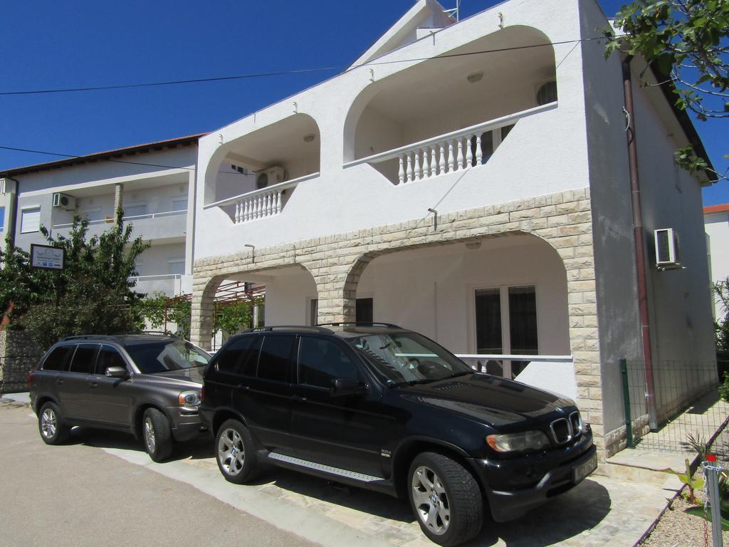 Apartments Kokor Vodice Eksteriør bilde