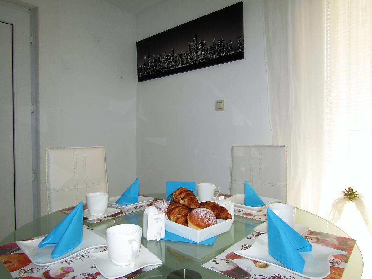 Apartments Kokor Vodice Eksteriør bilde