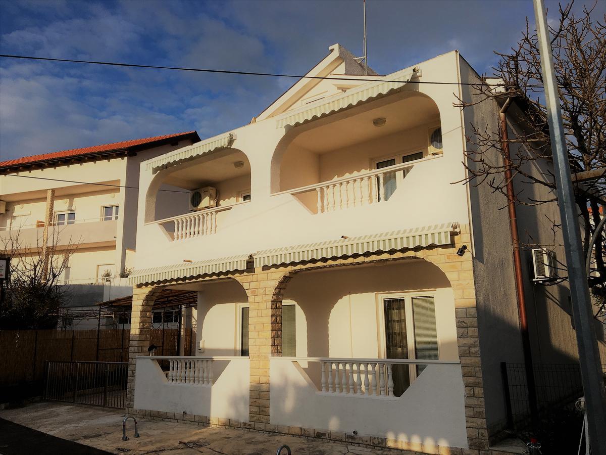 Apartments Kokor Vodice Eksteriør bilde