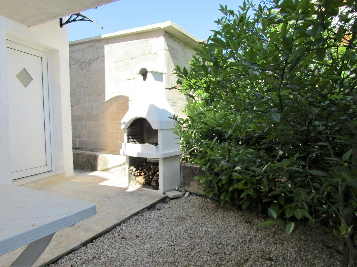 Apartments Kokor Vodice Eksteriør bilde