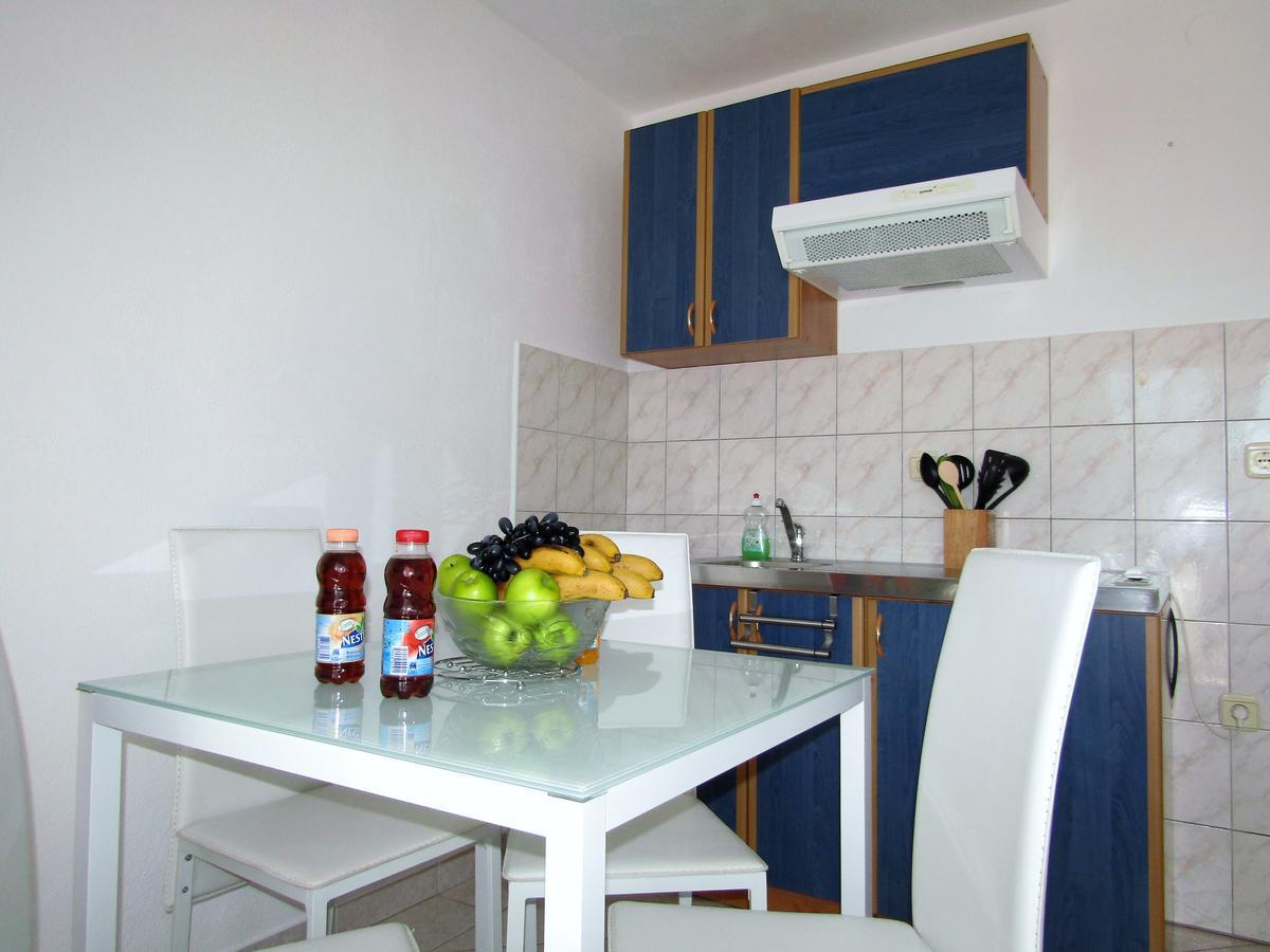 Apartments Kokor Vodice Eksteriør bilde